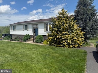 65 Campbell Rd, York, PA 17402