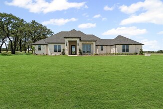 548 Royal Santana Run, Weatherford, TX 76087