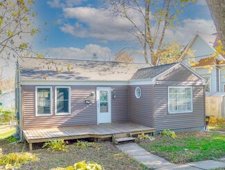 303 S 2nd St, Oregon, IL 61061
