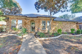 3305 Oak Trail Dr, Rowlett, TX 75088