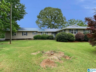 112 Meadowview Cir, Munford, AL 36268