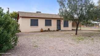 5602 E 32nd St, Tucson, AZ 85711