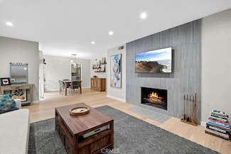 837 S Windsor Blvd Unit 2, Los Angeles, CA 90005