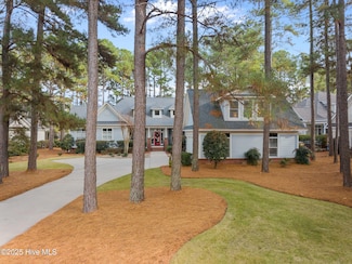 12 Wellington Dr, Pinehurst, NC 28374
