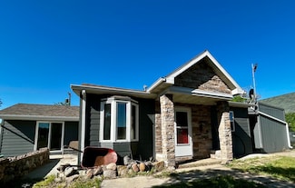 7 1st Ave S, Glasgow, MT 59230