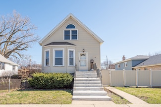 9321 S Utica Ave, Evergreen Park, IL 60805