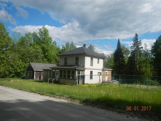 542 Goodall Rd, Derby Line, VT 05830