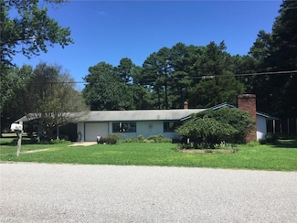 302 Marlbank Dr, Yorktown, VA 23692