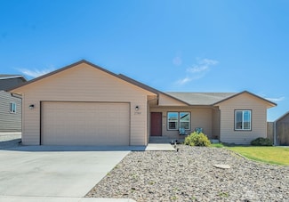 2705 Semolina Loop, East Wenatchee, WA 98802