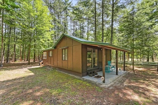 4394 E Higgins Lake Dr, Roscommon, MI 48653