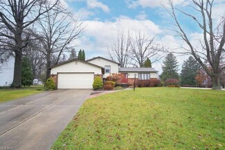 734 Forestview Dr, Tallmadge, OH 44278
