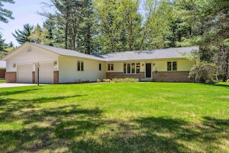 5520 Barberry Dr, Wisconsin Rapids, WI 54494