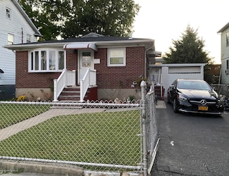 166 Maple Pkwy, Staten Island, NY 10303