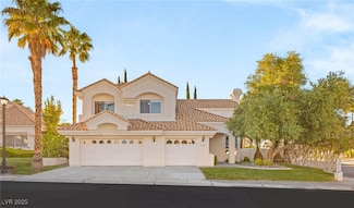 8100 Lake Hills Dr, Las Vegas, NV 89128