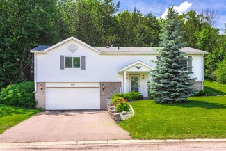 929 W Deercreek Pkwy, Belle Plaine, MN 56011