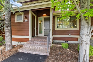 1277 Highland View Loop, Redmond, OR 97756