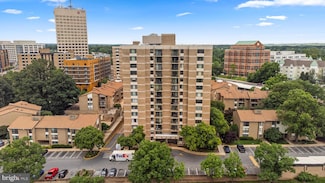 118 Monroe St Unit 118-12, Rockville, MD 20850
