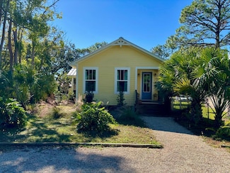 148 Willie B Speed St, Apalachicola, FL 32320