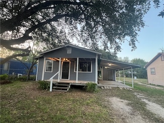 1105 Range St, Alice, TX 78332
