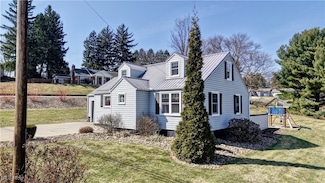 232 Church St SW, Sugarcreek, OH 44681