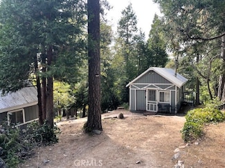 23752 Inspiration Rd, Crestline, CA 92325