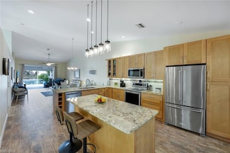 2266 Stacil Cir Unit 3, Naples, FL 34109
