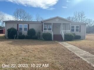 214 S Binford Ave, Duck Hill, MS 38925
