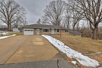 3435 N University Ave, Decatur, IL 62526