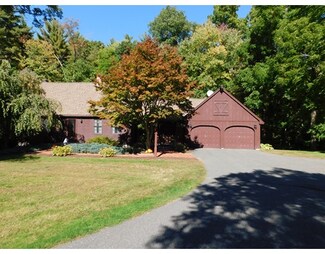 24 Fox Run Ln, Hampden, MA 01036
