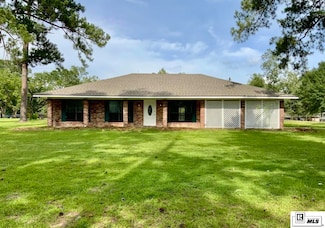 215 Holly Moore Dr, Pineville, LA 71360