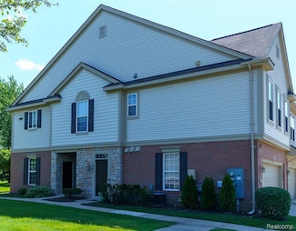 1803 Pinecroft Dr Unit 171, Canton, MI 48188