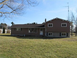 6524 Valkyrie St NE, East Canton, OH 44730