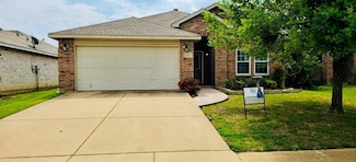 10561 Flagstaff Run, Fort Worth, TX 76140