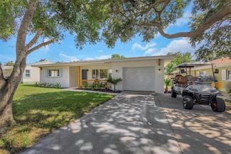 245 Grove Cir N, Dunedin, FL 34698