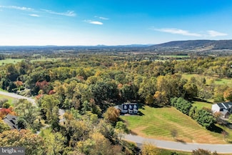 18180 Turnberry Dr, Round Hill, VA 20141