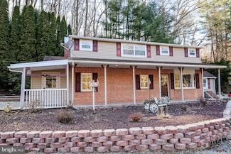 6381 Glatfelters Station Rd, Seven Valleys, PA 17360