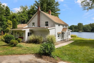 25 Willow Dr, Hope Valley, RI 02832
