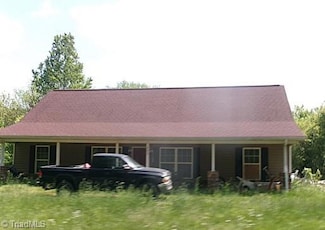 402 Somers School Rd, Hamptonville, NC 27020