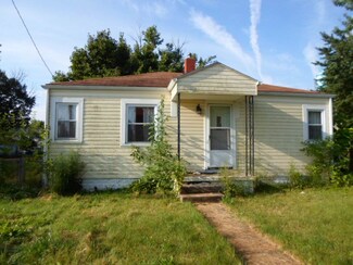 203 E Walnut St, Gaston, IN 47342