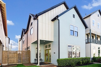 8677 Green Kolbe Ln, Houston, TX 77080