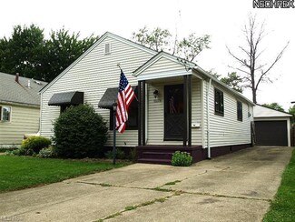 18604 Rockland Ave, Cleveland, OH 44135