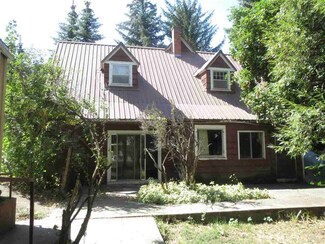 122 E Hazel St, Genesee, ID 83832