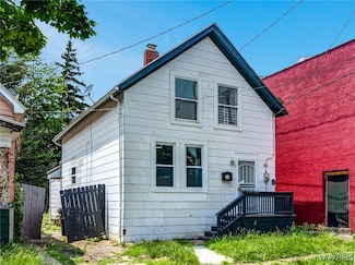 86 Deshler St, Buffalo, NY 14212