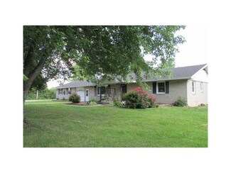 12095 E Gregory Rd, Albany, IN 47320