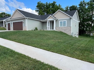 539 Greenway Point Dr, Janesville, WI 53548