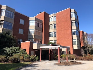 99 Florence St Unit 101D, Chestnut Hill, MA 02467