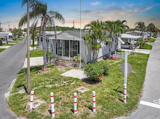 2048 Sun Home St, Sarasota, FL 34231