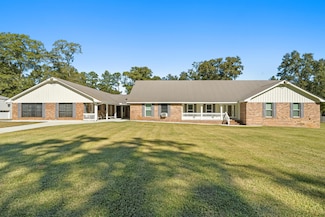 14 Grandview Dr, Hattiesburg, MS 39402