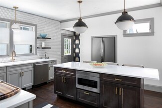 169 Ruggles Ave, Newport, RI 02840