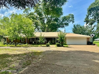 1360 Airport Rd, Magee, MS 39111